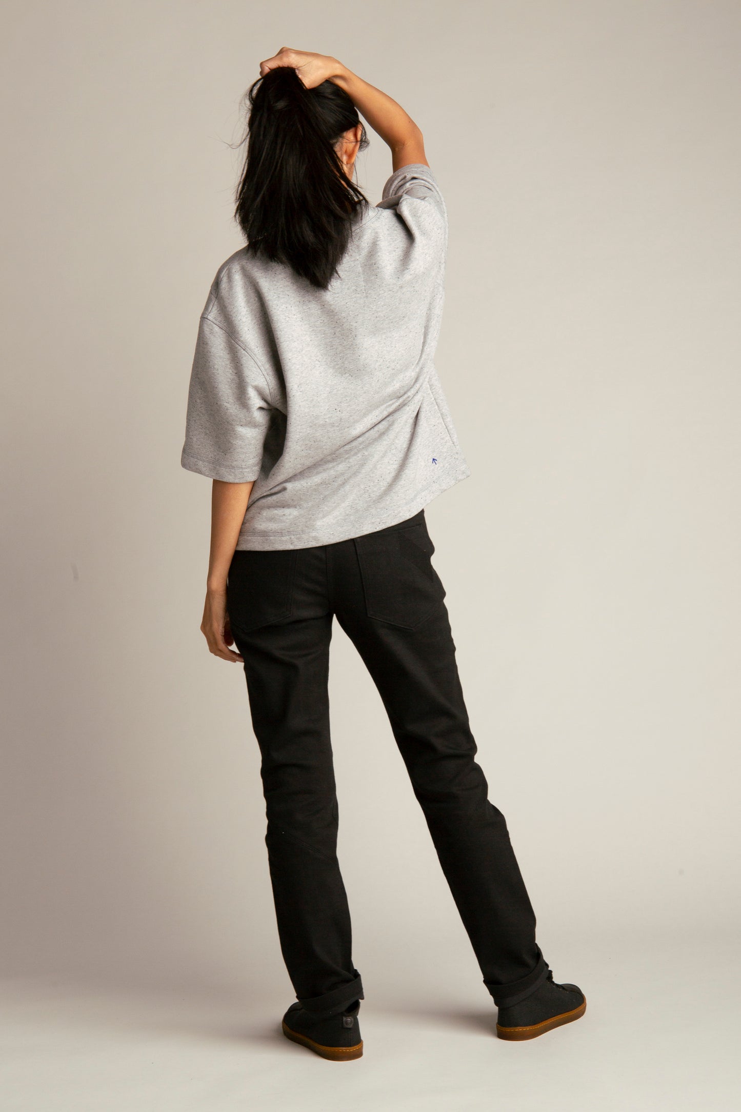 Women's Oversized T-Shirt with Arrow | Grey, black