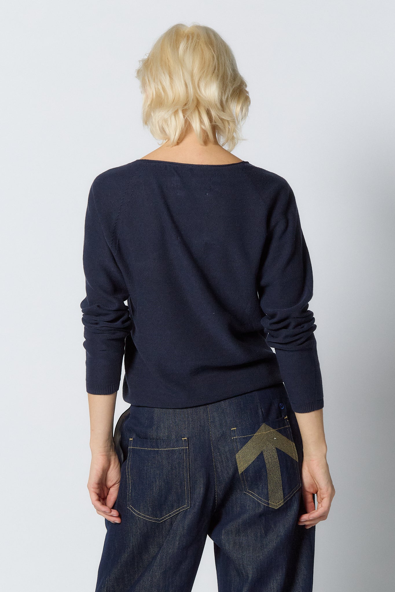 Seamless Knitted V-neck Sweater for Women | Dark blue