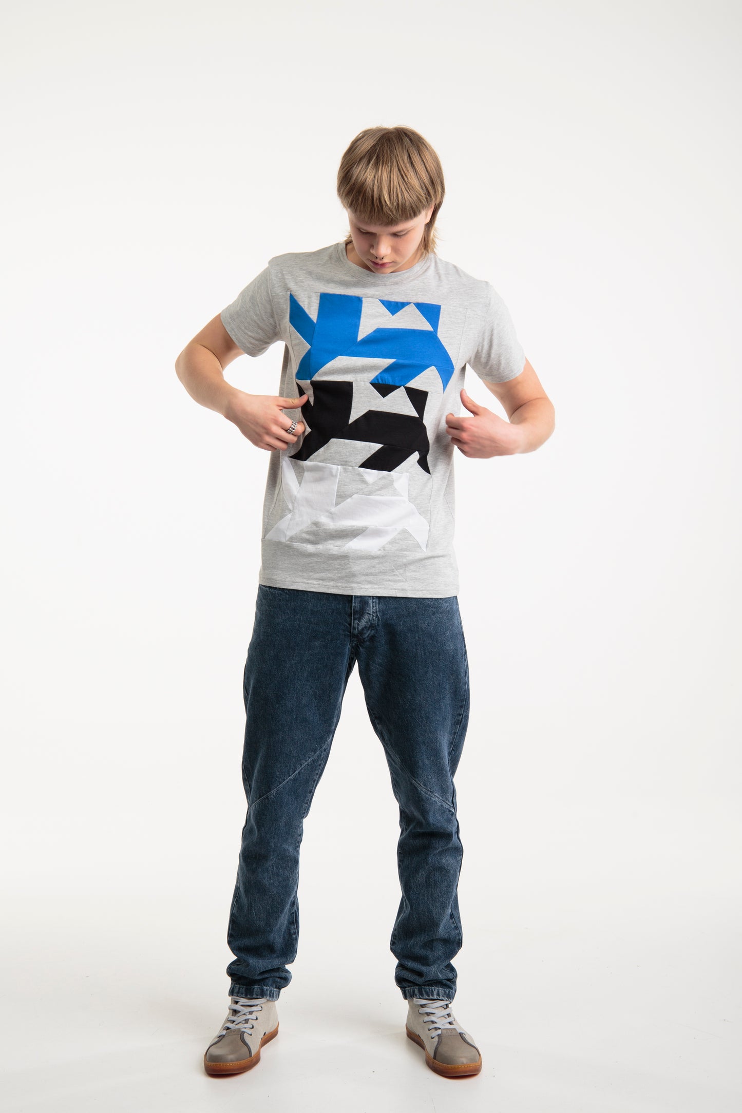 AUS/KARU lion up-shirt for men | Grey, tricolor