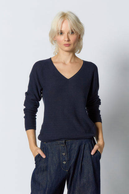 Seamless Knitted V-neck Sweater for Women | Dark blue
