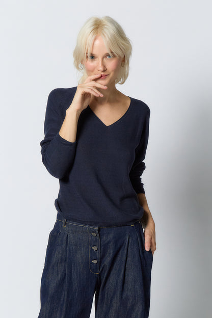 Seamless Knitted V-neck Sweater for Women | Dark blue