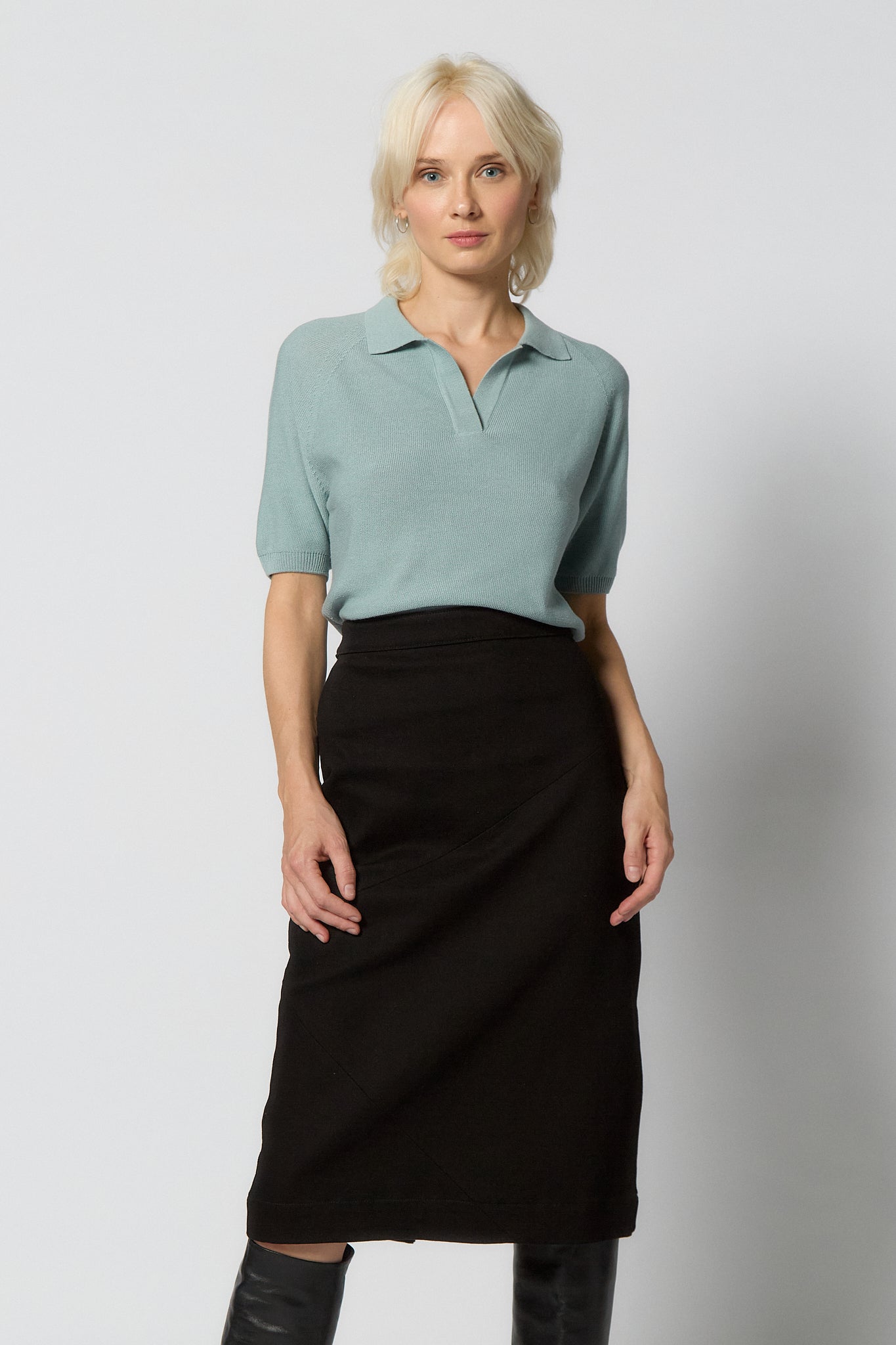 Seamless Knitted Polo Shirt for Women | Light blue